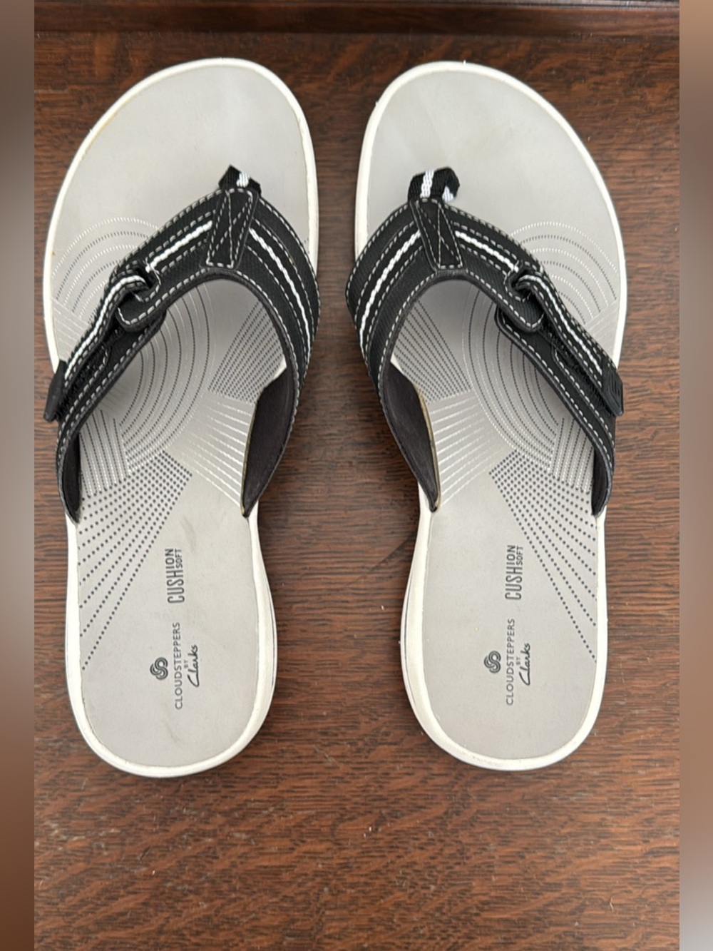 Clark’s Cloudsteppers Black Sandals Thongs 8